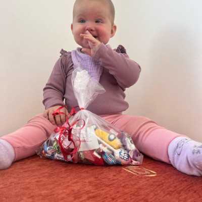 Tisztítószer csomag és új farmernadrágok átadása 20 családnak! - alapítvány, adó 1%, támogatás