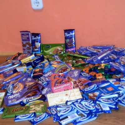 Érkeznek a „cipős doboznyi szeretet” ajándékai és a csokoládék 2015 - alapítvány, adó 1%, támogatás