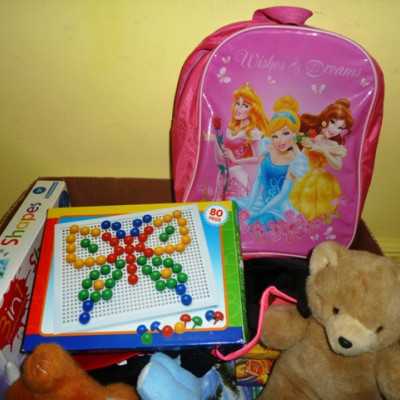 Érkeznek a „cipősdoboznyi szeretet” ajándékai és a csokoládék 2016 - alapítvány, adó 1%, támogatás