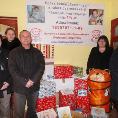 Érkeznek a „cipős doboznyi szeretet” ajándékai és a csokoládék 2015 - alapítvány, adó 1%, támogatás