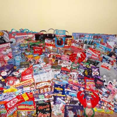 Érkeznek a „cipős doboznyi szeretet” ajándékai és a csokoládék 2015 - alapítvány, adó 1%, támogatás