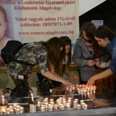 Megemlékezés mécsesgyújtással a leukémiás és daganatos beteg gyermekekért - adó, 1%, alapítvány, támogatás