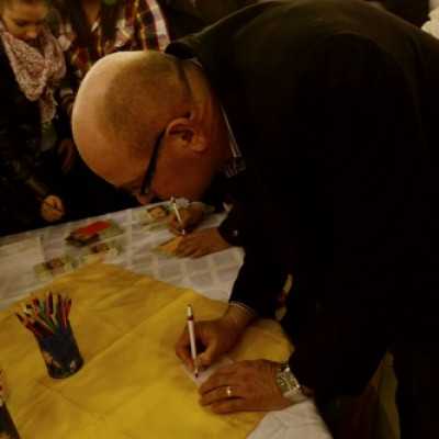 Megemlékezés mécsesgyújtással a leukémiás és daganatos beteg gyermekekért - adó, 1%, alapítvány, támogatás