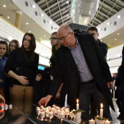 Megemlékezés mécsesgyújtással a leukémiás és daganatos beteg gyermekekért - adó, 1%, alapítvány, támogatás