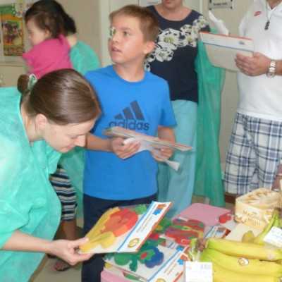 Meglepetés a Creatoys Kft. részérõl a beteg gyermekeknek - adó, 1%, alapítvány, támogatás