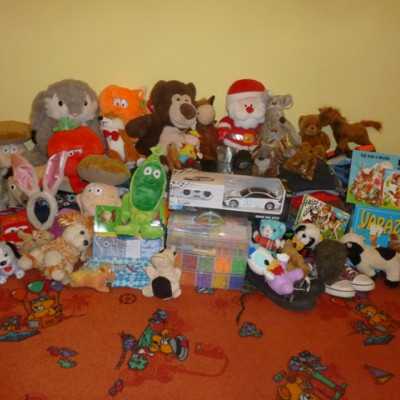 Érkeznek a „cipősdoboznyi szeretet” ajándékai és a csokoládék 2016 - alapítvány, adó 1%, támogatás