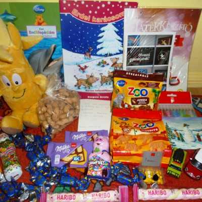 Érkeznek a „cipősdoboznyi szeretet” ajándékai és a csokoládék 2016 - alapítvány, adó 1%, támogatás