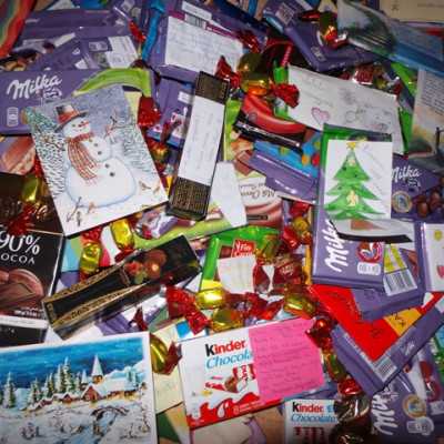 Érkeznek a „cipős doboznyi szeretet” ajándékai és a csokoládék 2015 - alapítvány, adó 1%, támogatás