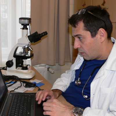 Nagy értékű műszerek átadása 1.877.576.- forint, értékben a DE OEC Gyermekklinika Hematológiájára - alapítvány, adó 1%, támogatás