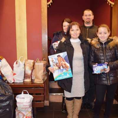 Érkeznek a „cipősdoboznyi szeretet” ajándékai és a csokoládék 2016 - alapítvány, adó 1%, támogatás