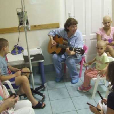 Onkológiai Koncertek a DE OEC Gyermekgyógyázait Intézetének gyermekhematológiáján (2007-2008) - adó, 1%, alapítvány, támogatás