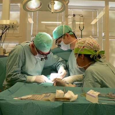 Operációhoz elengedhetetlen szemüvegek átadása - alapítvány, adó 1%, támogatás