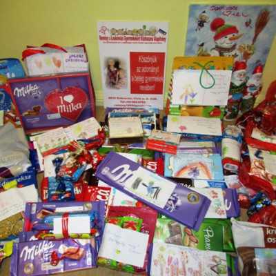 Érkeznek a „cipősdoboznyi szeretet” ajándékai és a csokoládék 2017 - alapítvány, adó 1%, támogatás