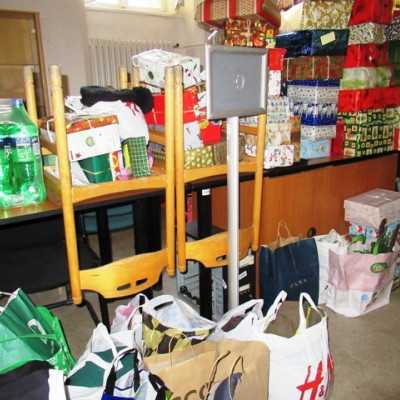 Érkeznek a „cipősdoboznyi szeretet” ajándékai és a csokoládék 2017 - alapítvány, adó 1%, támogatás