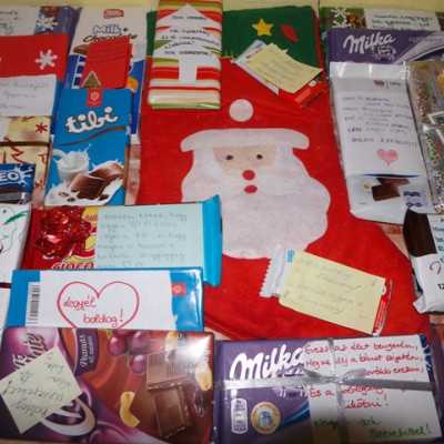 Érkeznek a „cipős doboznyi szeretet” ajándékai és a csokoládék 2015 - alapítvány, adó 1%, támogatás