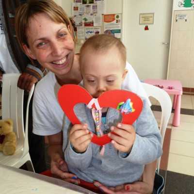 Piros szívecskéket készítettünk a beteg gyermekekkel - alapítvány, adó 1%, támogatás