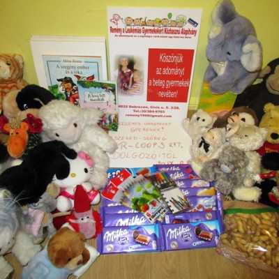 Érkeznek a „cipősdoboznyi szeretet” ajándékai és a csokoládék 2017 - alapítvány, adó 1%, támogatás