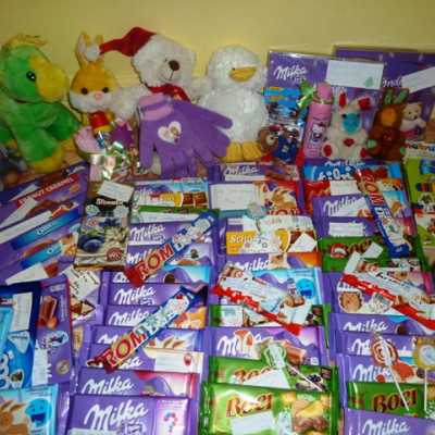 Érkeznek a „cipősdoboznyi szeretet” ajándékai és a csokoládék 2016 - alapítvány, adó 1%, támogatás