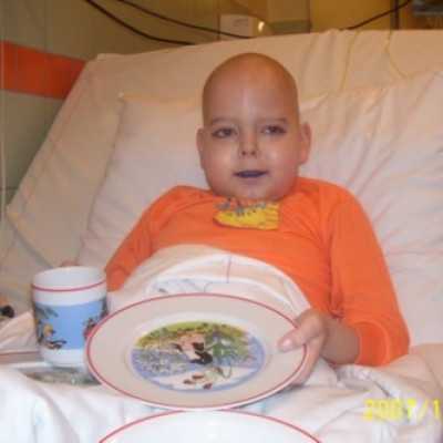 Zsolnay-kerámiák átadása a PTE gyermekhematológiáján - adó, 1%, alapítvány, támogatás