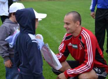 A DVSC-TEVA magabiztosan, 4-1-re legyõzte a Bp. Honvéd együttesét.