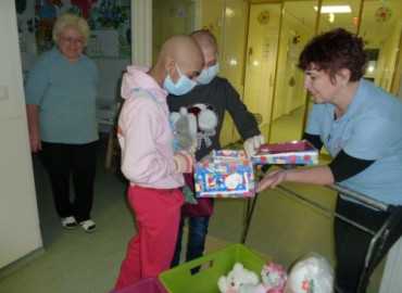 A Miskolcon kezelt gyermekekhez is eljutottak az adományok!