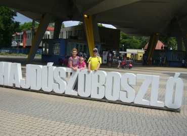 Hajdúszoboszlói élmények, 11 család nyaralása