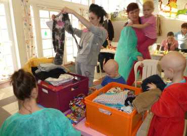 Kézműves foglalkozás Debrecenben a Gyermek Hematológián