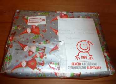 Megérkezett az elsõ cipõsdoboznyi szeretet