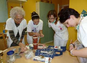 Mindíg tud adni, akinek a szíve szeretettel van tele!