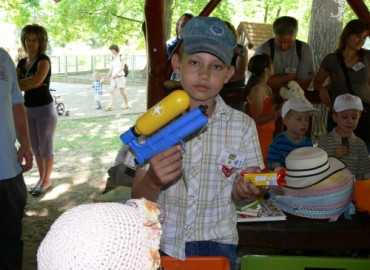 Szurikáta családot fogadtunk örökbe a debreceni állatkertben!