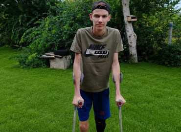 Laci hősies harca a leukémiával és a kezelések súlyos szövődményeivel