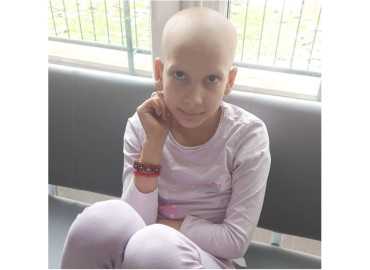 Csenge betegsége kiújult, ismét daganatos!