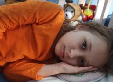 Olivér daganattal küzd, fájlalja a műtéti területet!