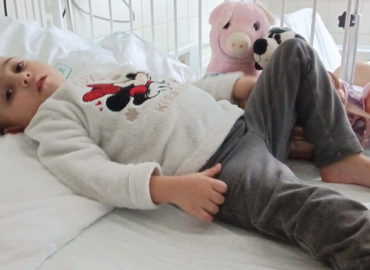 Arabella leukémiával küzd, Debrecenben kezelik